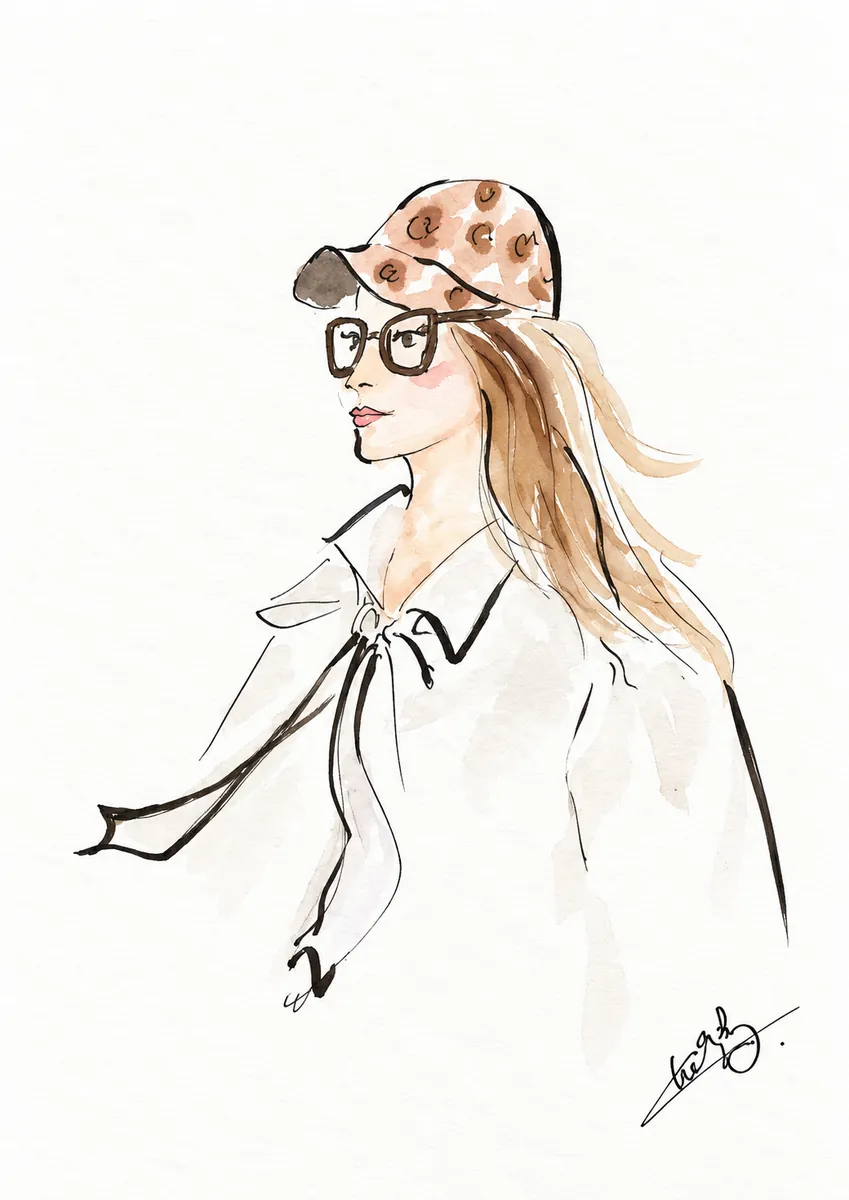 Croquis de mode à l'aquarelle : femme à lunettes, casquette léopard et chemise à lavallière